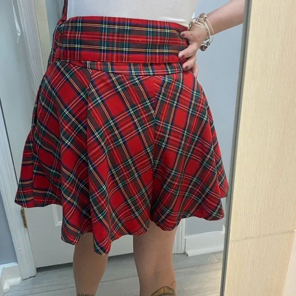 Plaid shorts skirt. Punk rock. Christmas holiday Belt school girl - Picture 4 of 10
